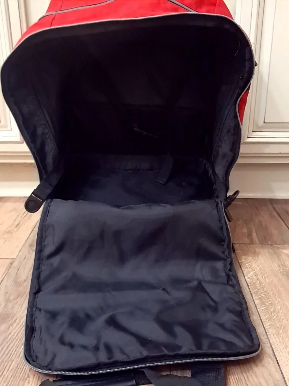 Biaggi Rolling Red Spinner Carry-On Duffle bag luggage foldable Microfold Zipsak